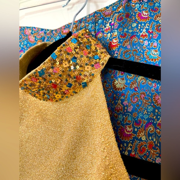 VINTAGE Yansi Fugel Gold Lame and sequin collar Metallic Crop Top . - Picture 10 of 11